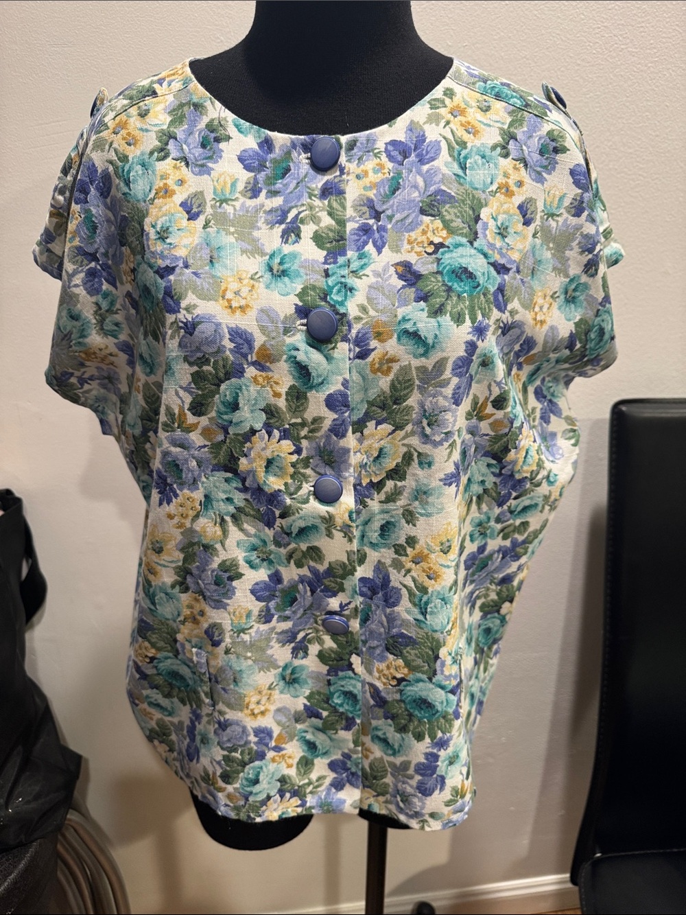 Floral Button-Front Women’s Top in Blue & Teal